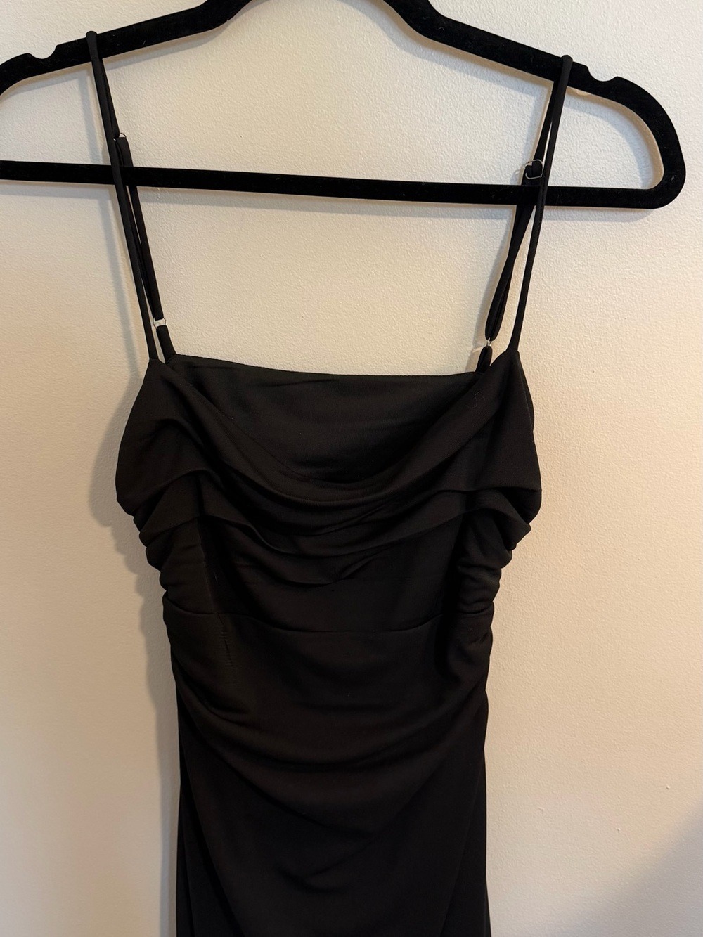 ASTR GELLER DRESS - Black - Picture 5 of 9